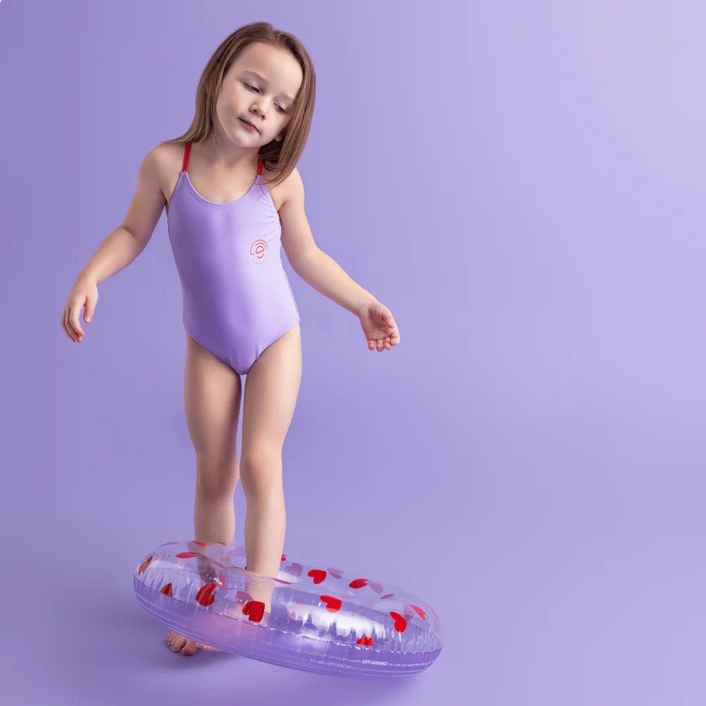 Bouée gonflable - Lila avec imprimés coeurs rouge, piscine - Swim essentials - myplayground