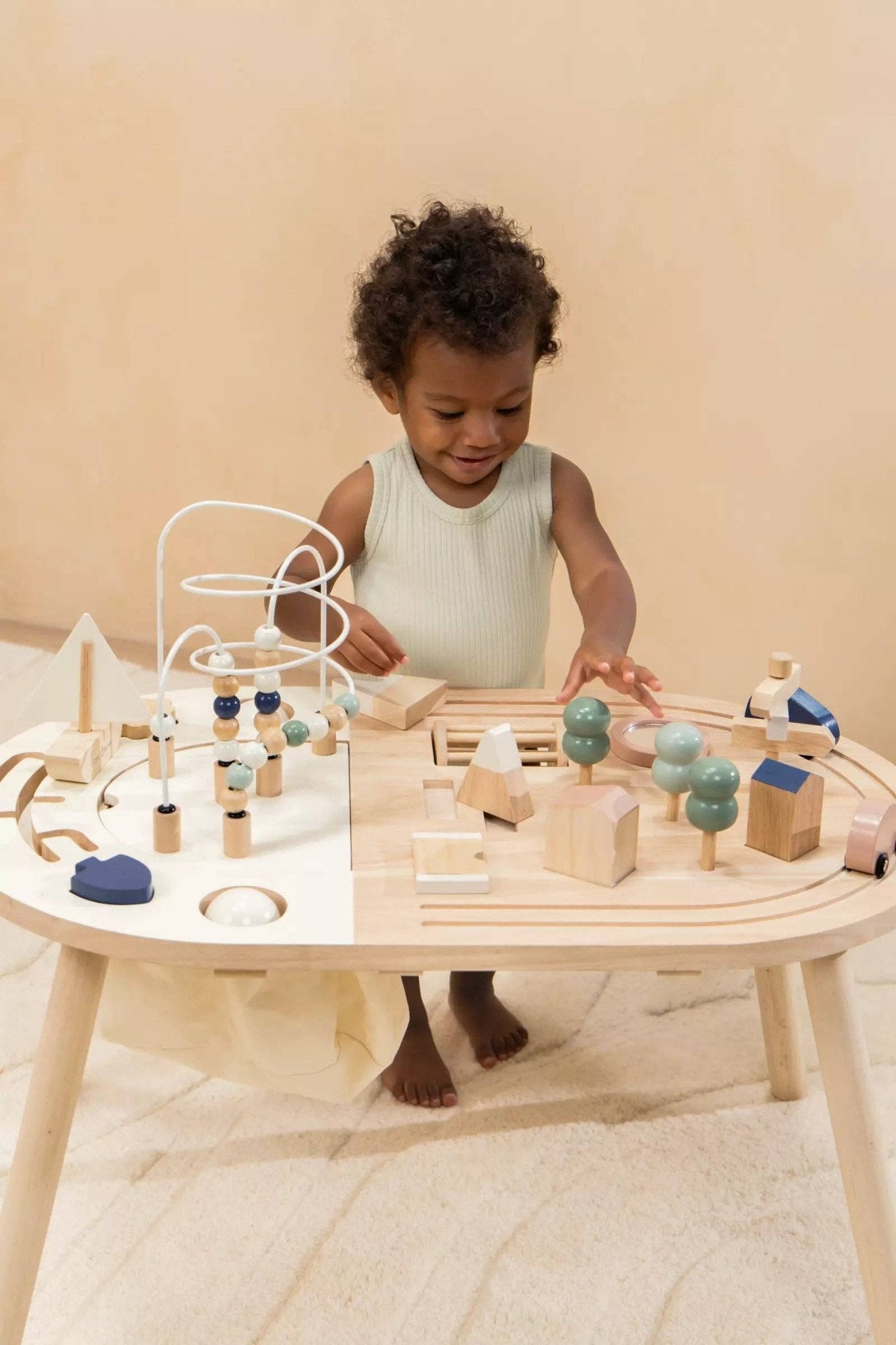 Table d'activités en bois - Coco Village - myplayground