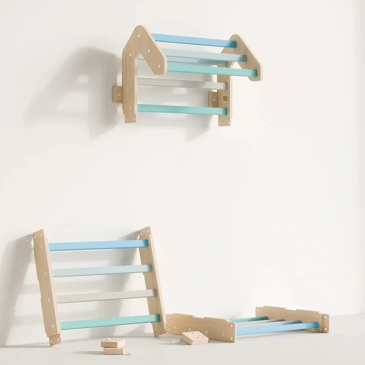 Ensemble (Maxi) Mur Suédois + Triangle Pikler + Bascule + 2 Planches à Double - Menthe, Bois Natura, 12 à 18 mois - Busykids by BusyKids