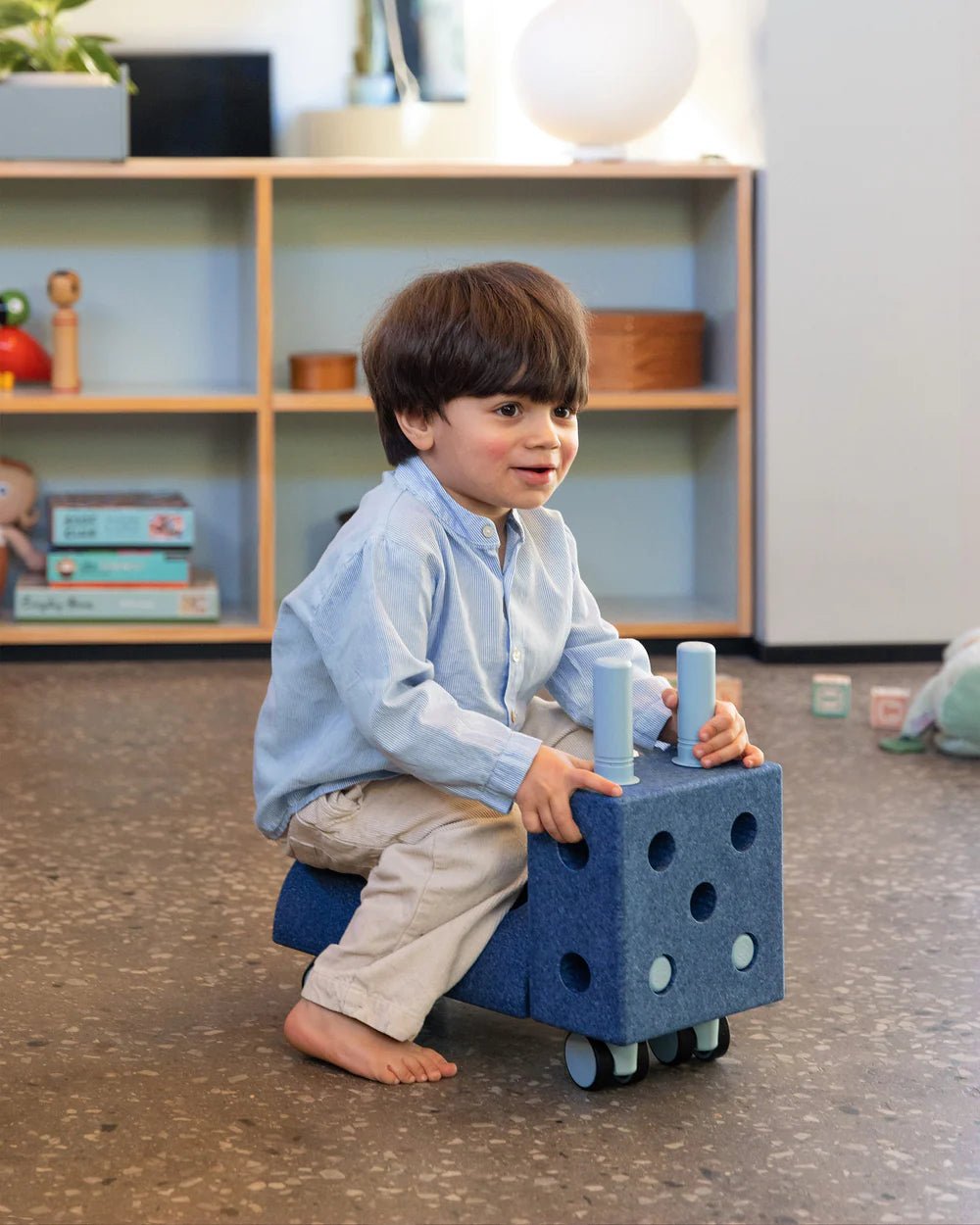 Petit porteur - Deep Blue - Modu - myplayground