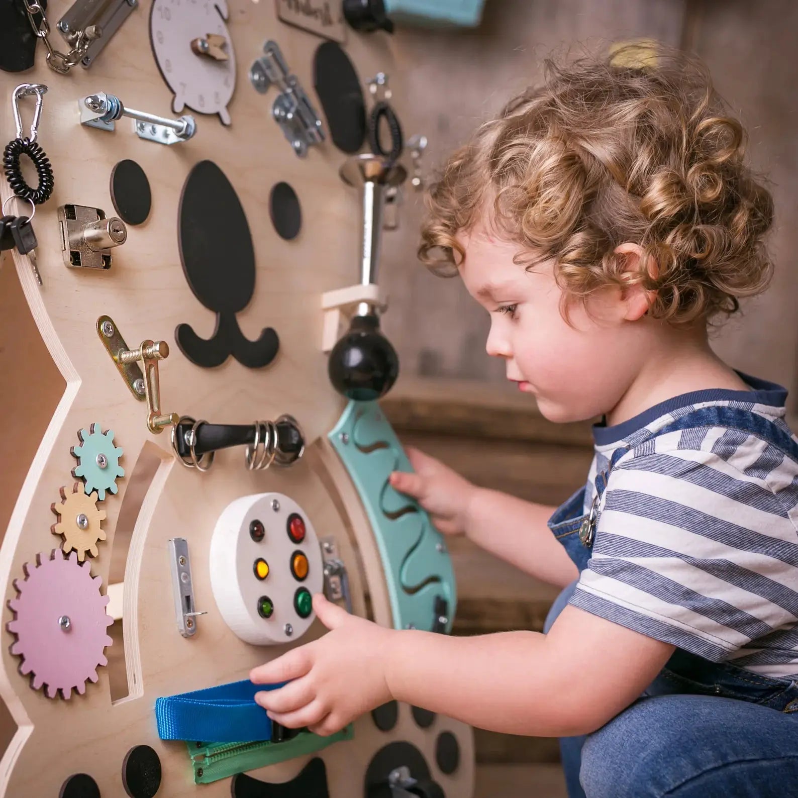 Koala Busy board - Planche sensorielle - Jeu de motricite fine pour enfant ( 3 ans et + ) by FoxyFamily