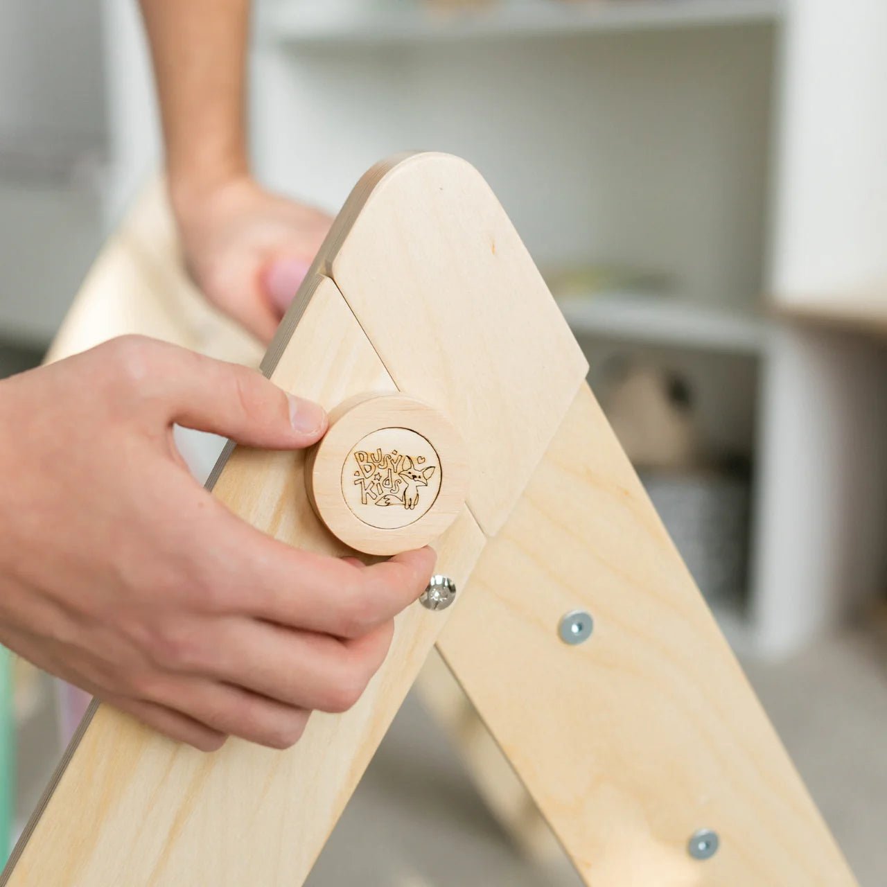 Triangle de Motricité Pikler - pastel, bois natura, 12 à 18 mois - BusyKids - myplayground