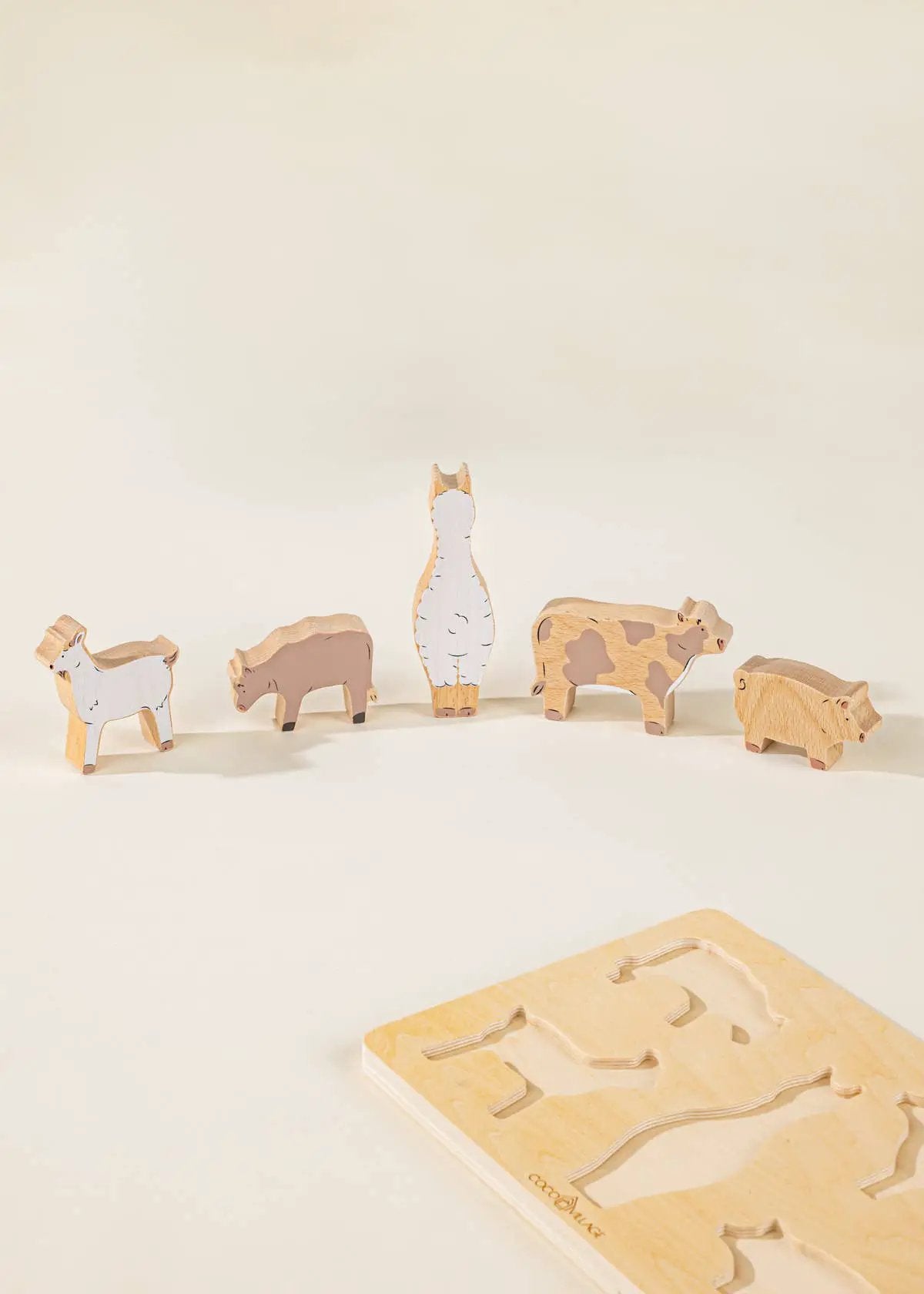 Ensemble de 5 animaux de grange sur assiette en bois - Coco Village by Coco Village
