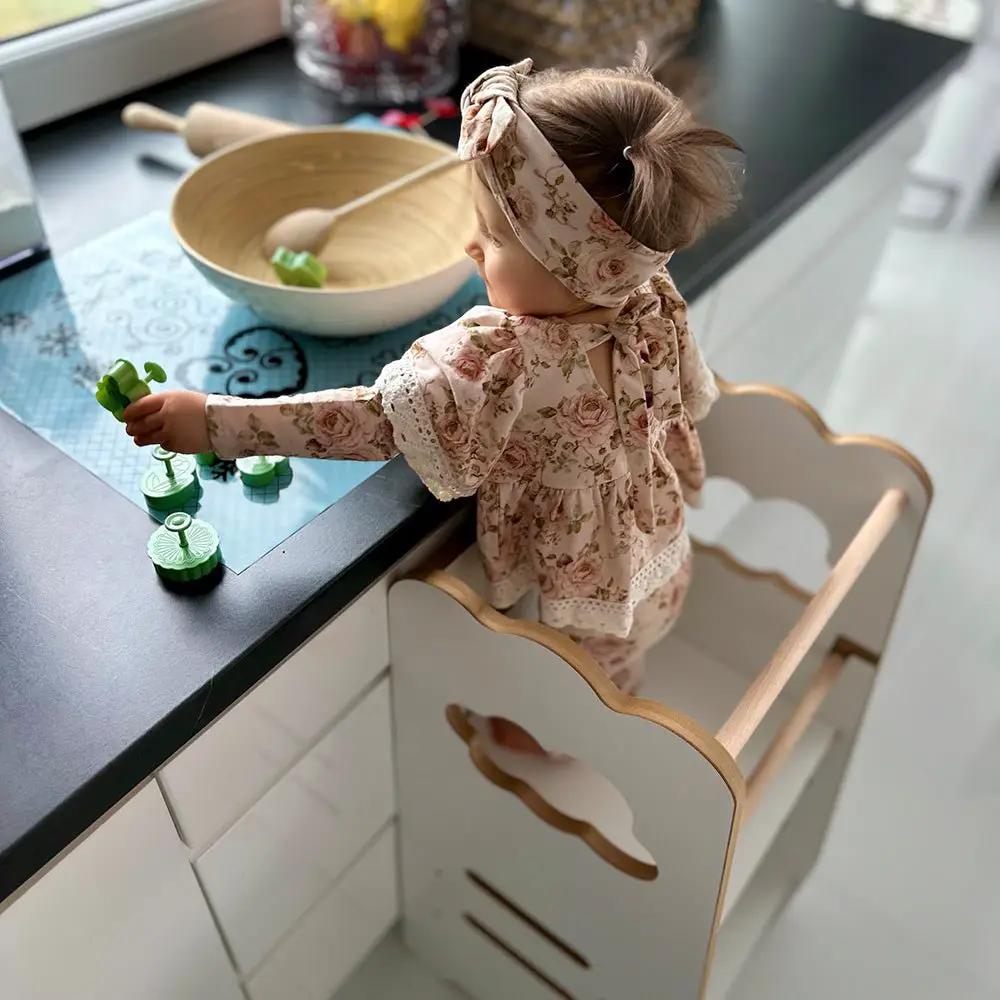 Tour d'apprentissage enfant - blanc nuage, bois, 2 niveaux, montessori en bois, tabouret pour enfant - Plush Nest by Misioo