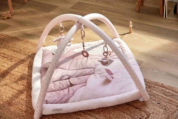 Tapis d'Éveil Arche Promenade - Rose - Combelle - myplayground