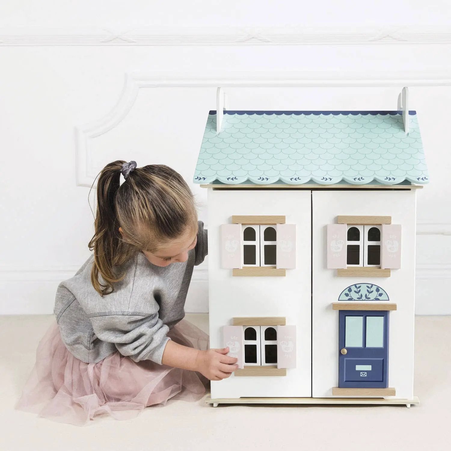 Maison de poupée Blue Belle - Le Toy Van by Le Toy Van