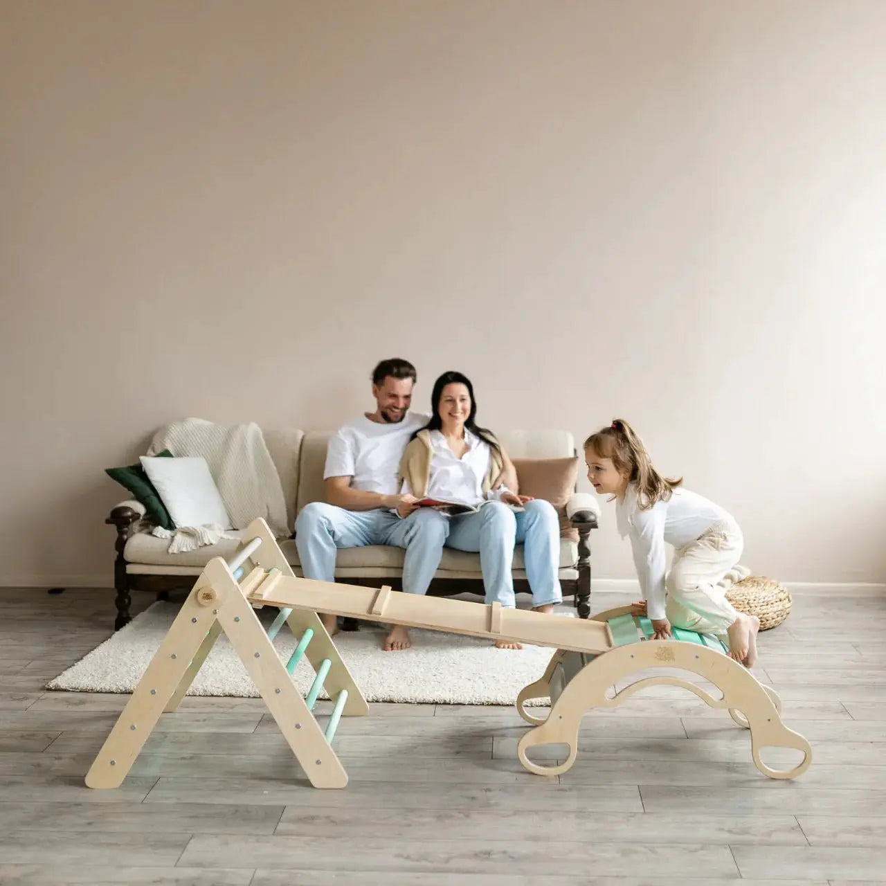 Ensemble triangle pikler + planche + bascule d’équilibre - menthe, bois Natura, 12 à 18 mois - BusyKids by BusyKids