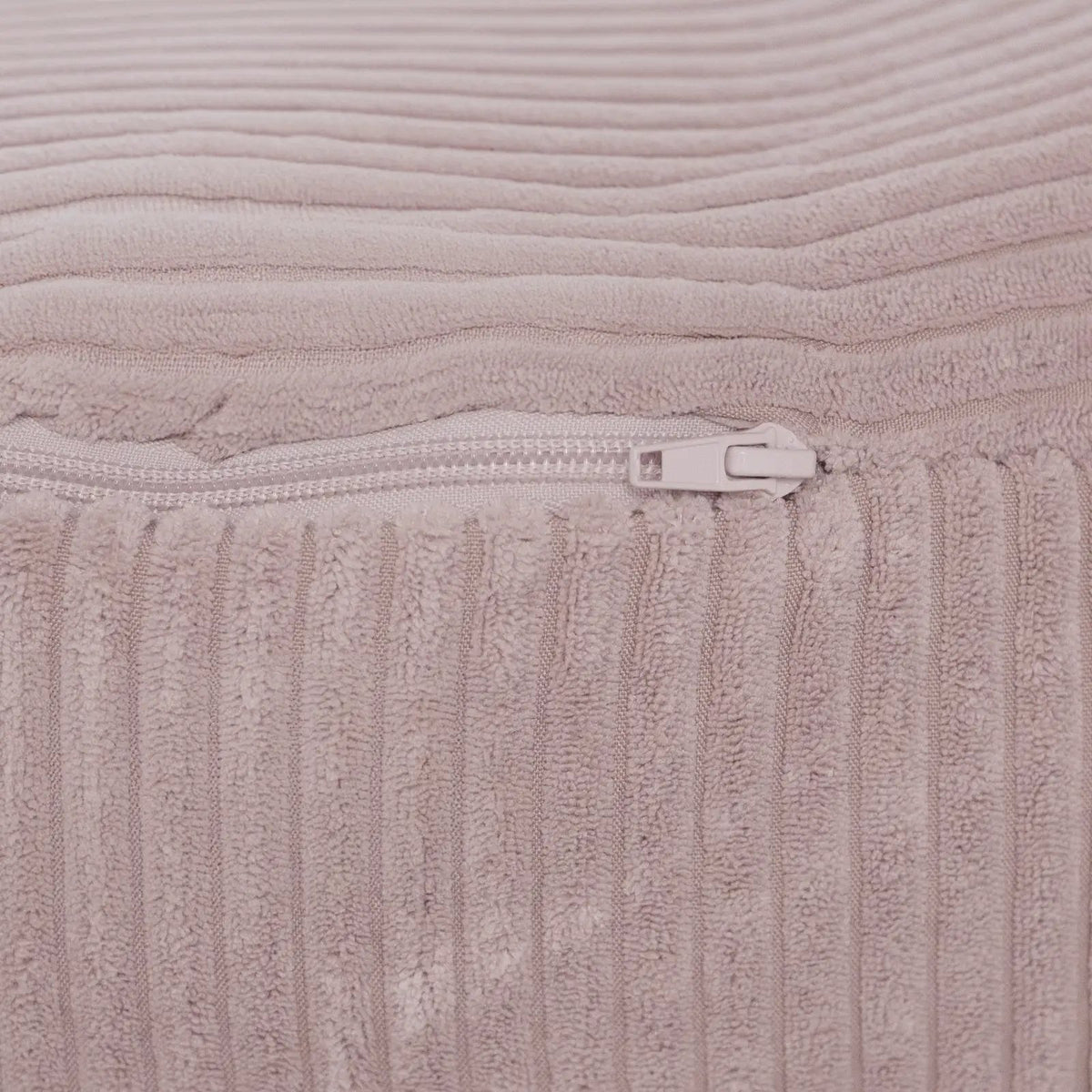 Fauteuil Huggy Bear - 68x45, rose clair velours côtelé premium- Plush Nest by Misioo
