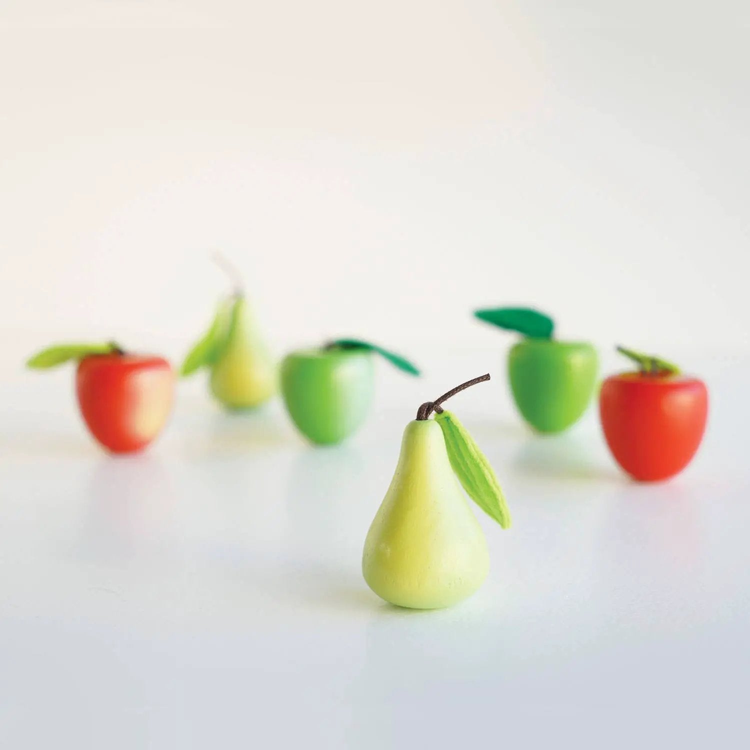 Boîte de marché aux pommes et aux poires - Jeu educatif pour enfants by Le Toy Van