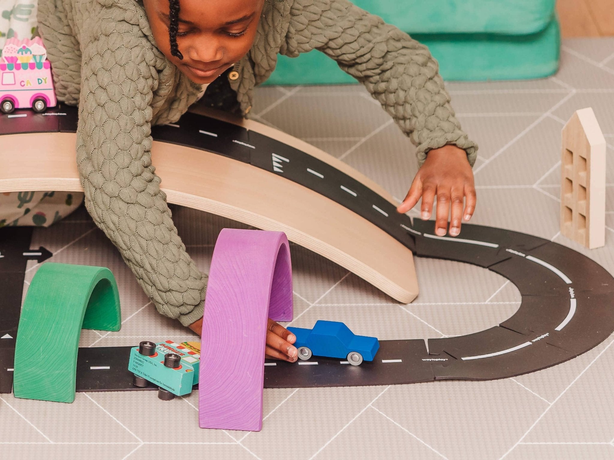 Petite voiture en bois, va - et - vient, bleue - myplayground