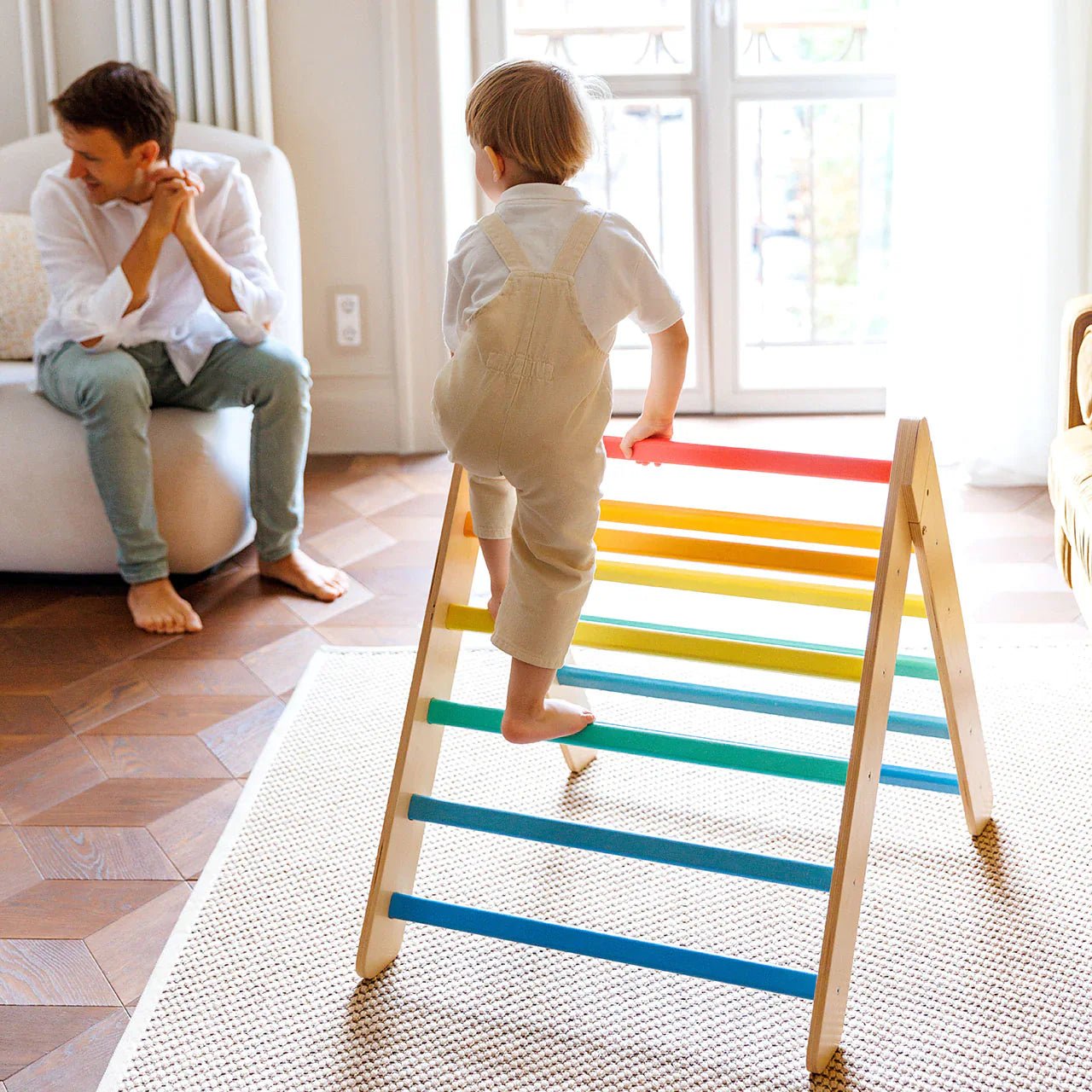 Triangle de Motricité Pikler - arc - en - ciel, bois Natura, 12 à 18 mois - BusyKids - myplayground