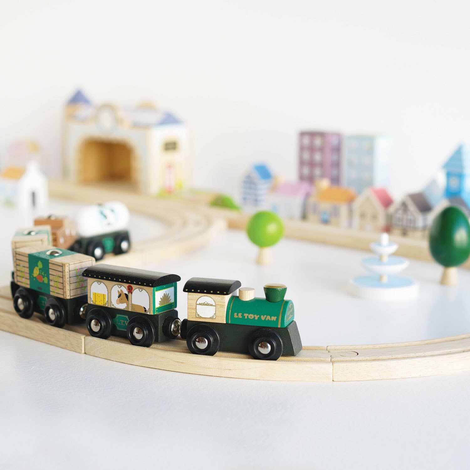 Train Royal Express - Jeu éducatif enfant ( 3 ans et + ) by Le Toy Van