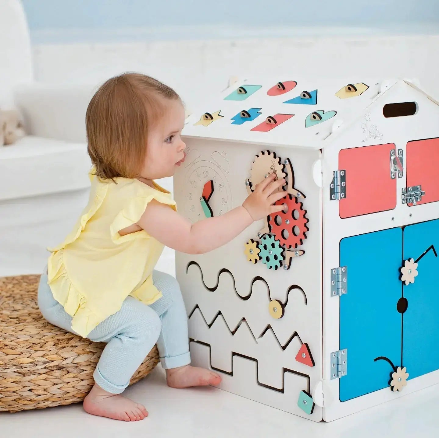Maisonnette Éducative Blanche - Bois Natura, 12 à 18 mois, montessori - BusyKids by BusyKids