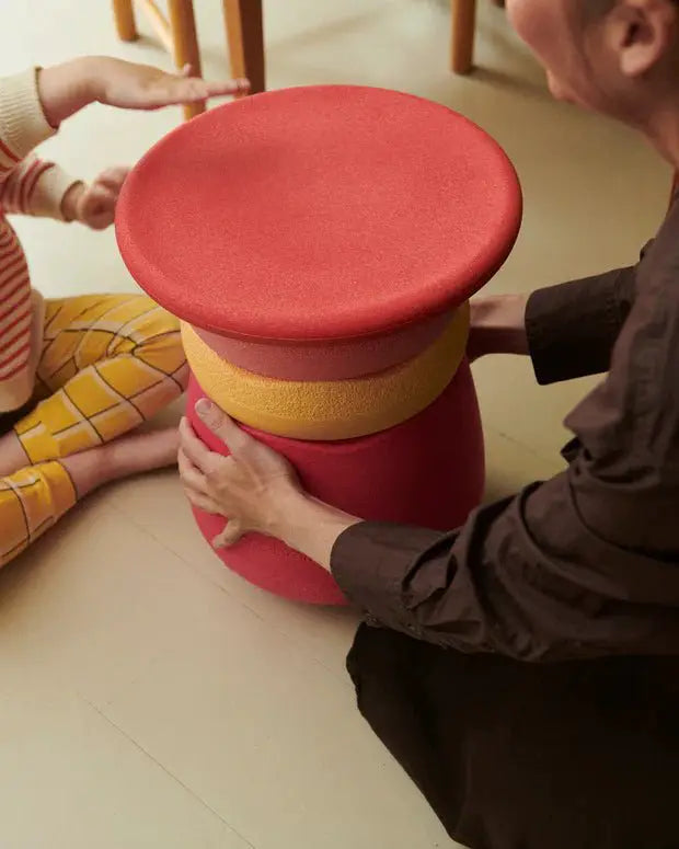 Stapelstein® Dynamic all – Tabouret modulaire pour le mouvement et la concentration à tout âge by STAPELSTEIN