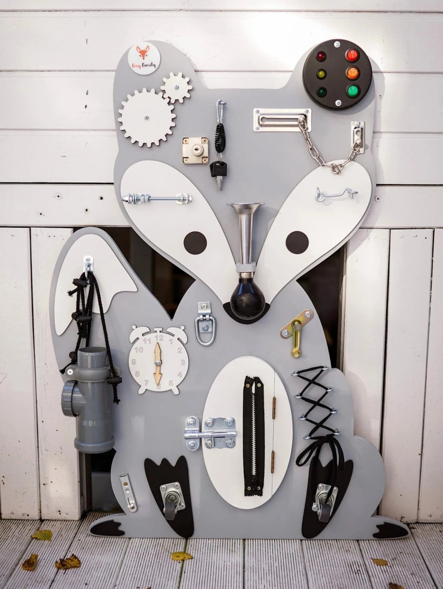 Fox Leo Gray Busy Board - Planche sensorielle - Jeu de motricite fine pour enfant ( 3 ans et + ) - myplayground