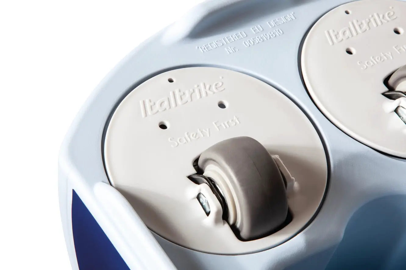 Ginetta Porteur Bleu Ciel Italtrike Pour Enfants 1 À 4 Ans - Design Robuste Et Liberté De Mouvement by Italtrike