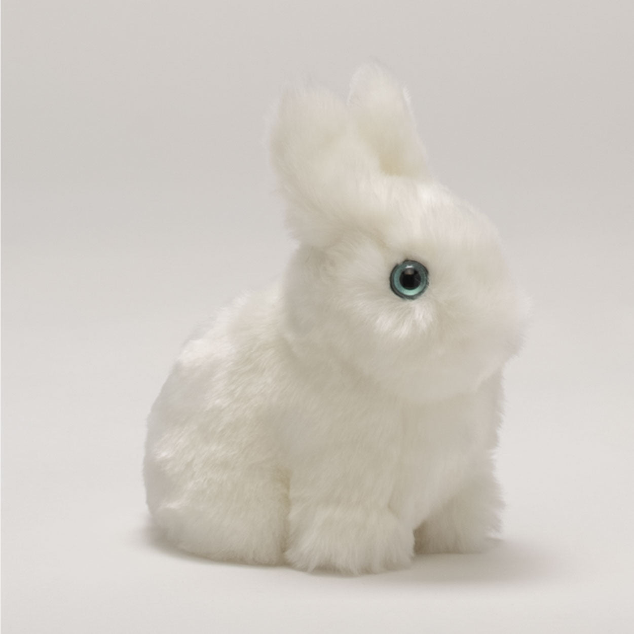 Ma peluche Lapin Léon - La Pelucherie by La Pelucherie
