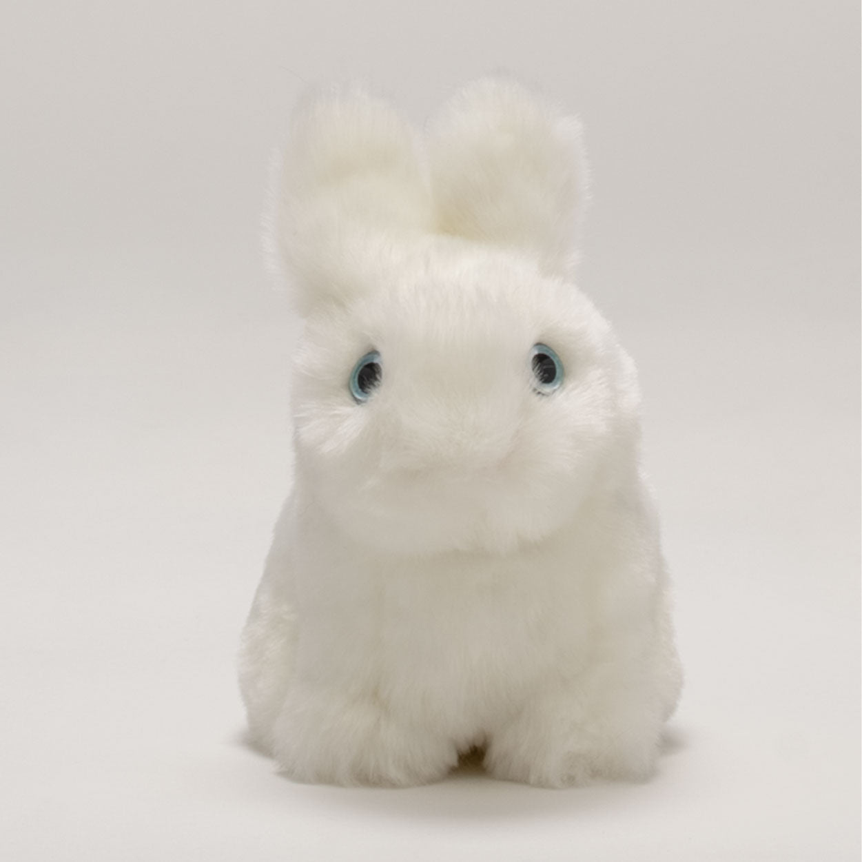 Ma peluche Lapin Léon - La Pelucherie by La Pelucherie