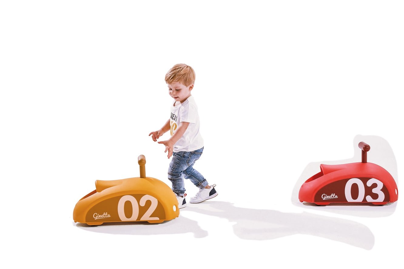 Porteur Ginetta Jaune 360 Degres Robuste Design Pour Tout Petit Explorateur 1 A 4 Ans Italtrike by Italtrike