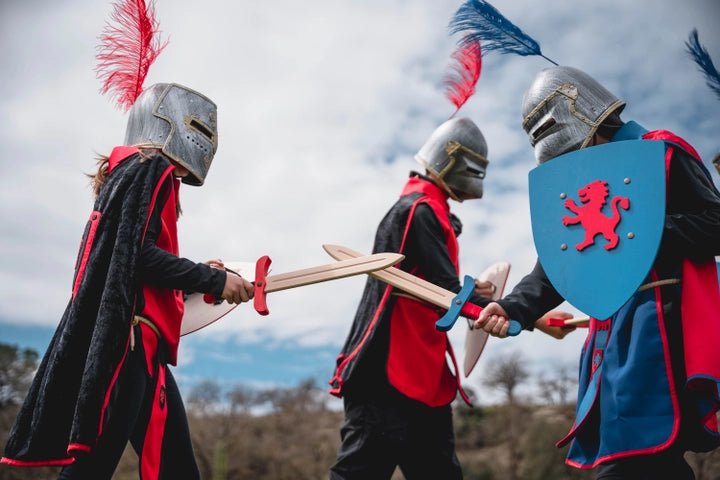 CASQUE FACIAL CHIEN AVEC PLUME COLOREE - Jeu de Rôle pour Enfants - myplayground