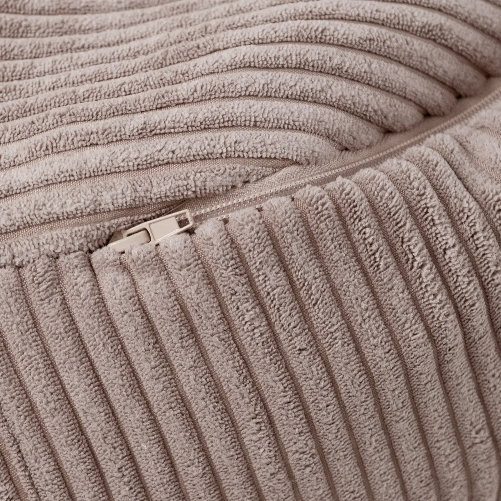 Fauteuil Huggy Bear - 68x45, beige velours côtelé premium - Plush Nest by Misioo