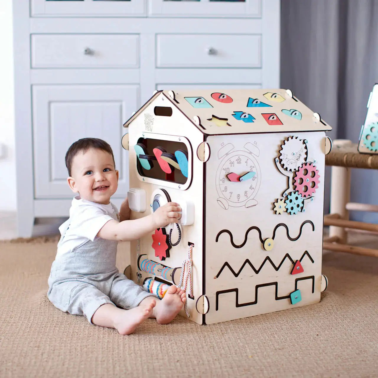 Maisonnette Éducative - Bois Natura, 12 à 18 mois - BusyKids by BusyKids