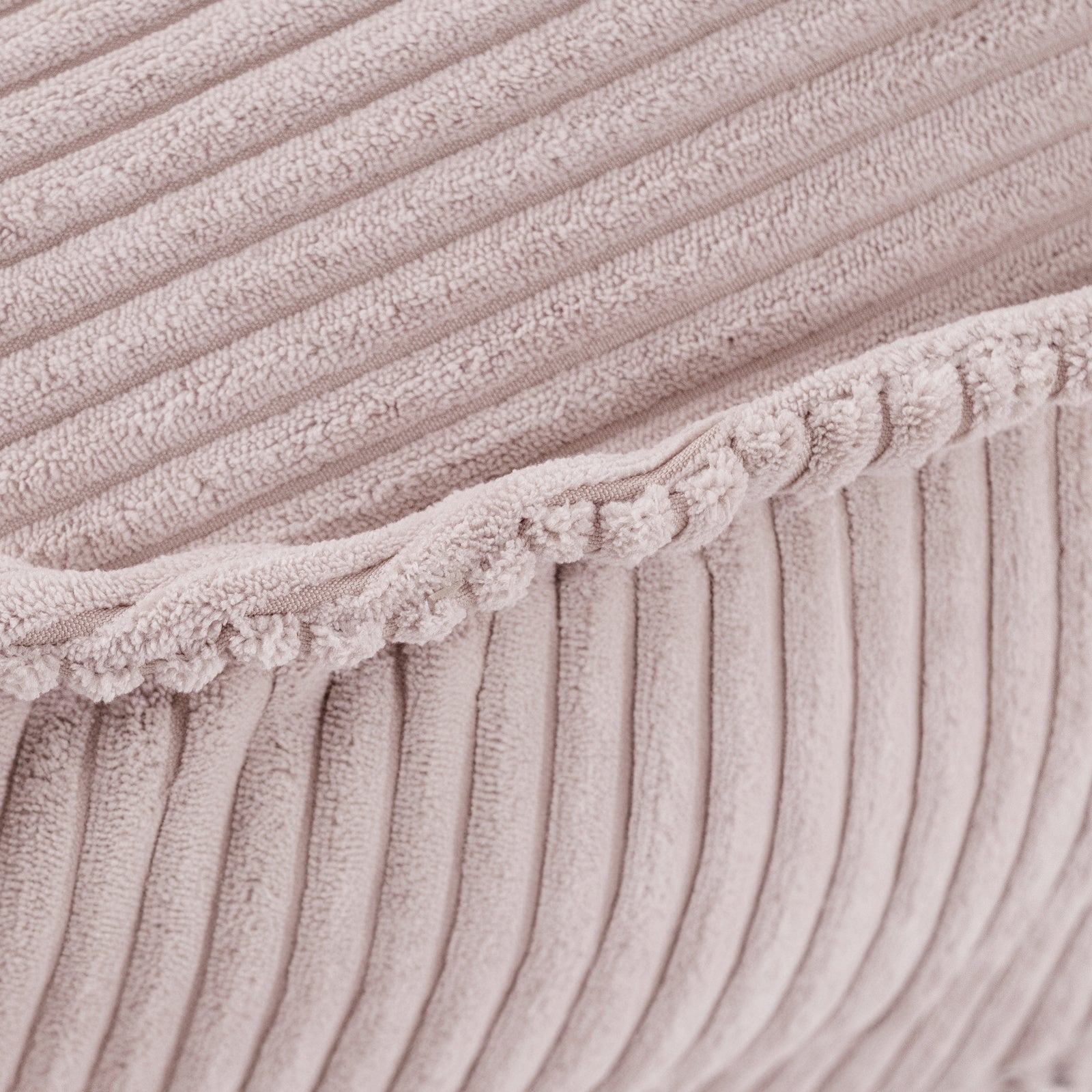 Fauteuil Huggy Bear - 68x45, rose clair velours côtelé premium - Plush Nest - myplayground