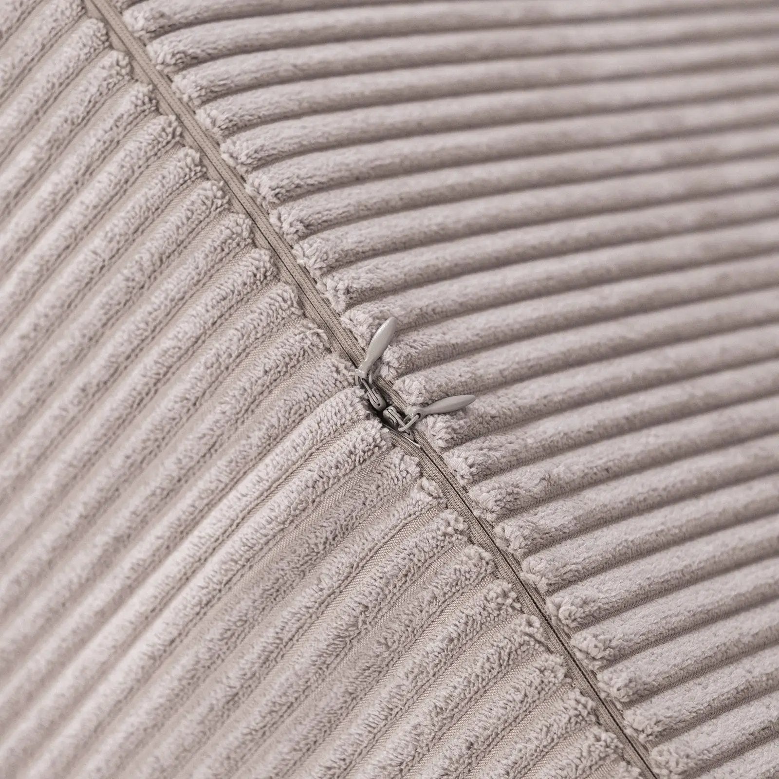 Canapé Foldie avec accoudoirs - Velours côtelé beige premium - PLUSH NEST by Misioo