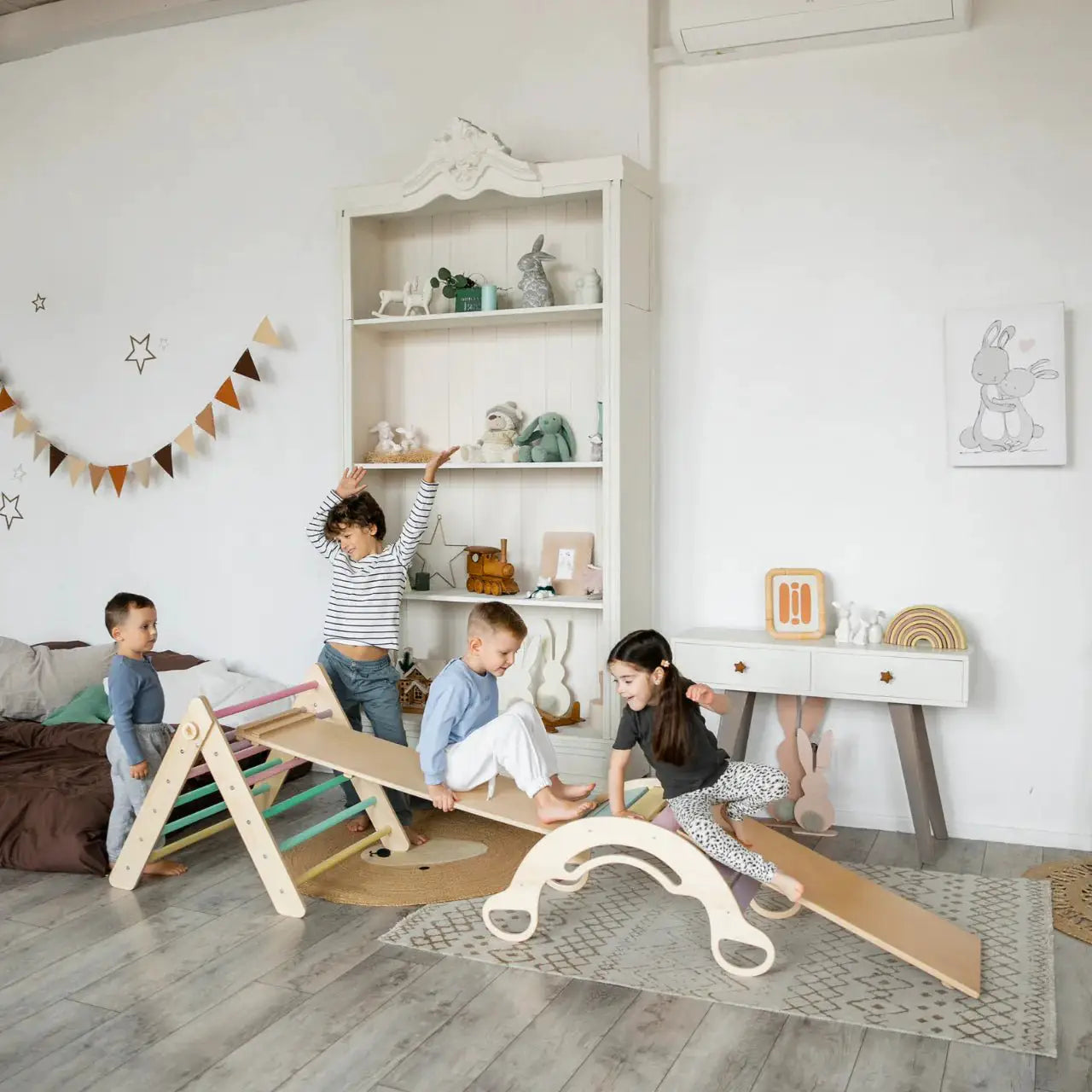 Ensemble triangle pikler + 2 Planches + bascule d’équilibre - Pastel, Bois Natura, 12 à 18 mois - BusyKids by BusyKids