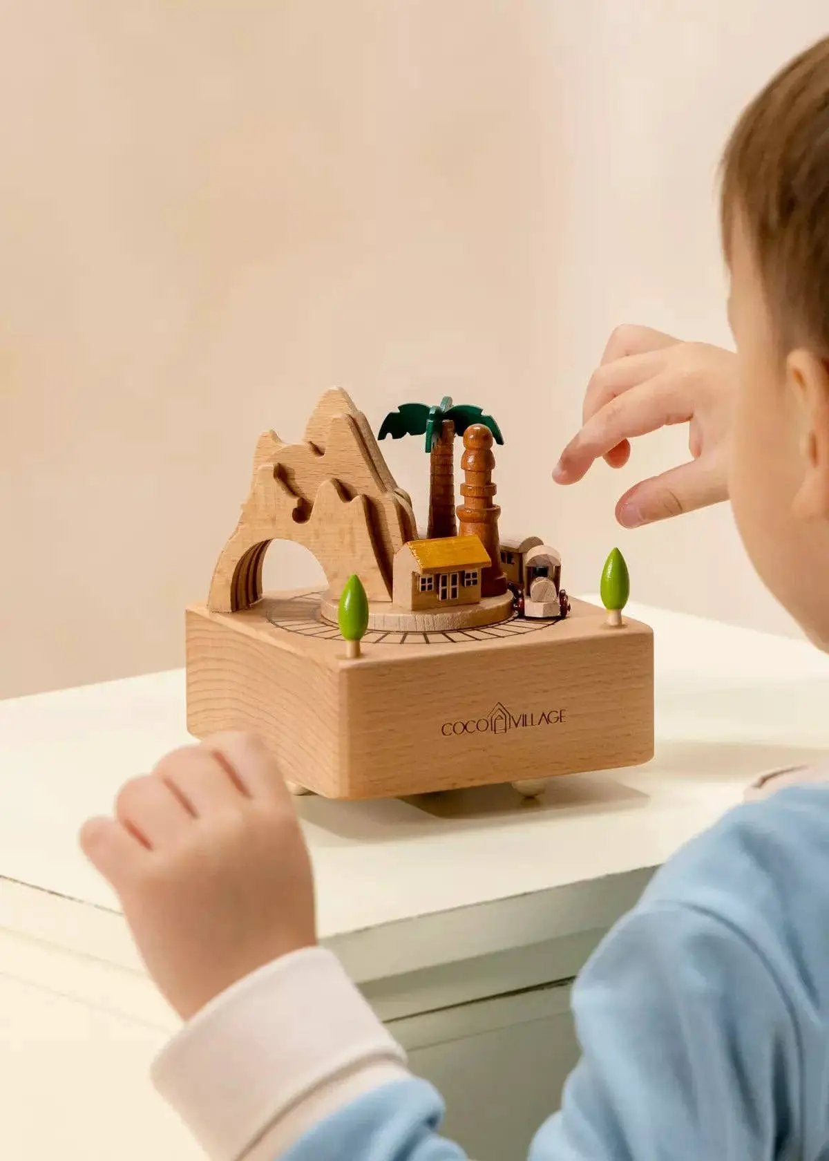 Boîte à musique en bois - Petit train - Coco Village by Coco Village