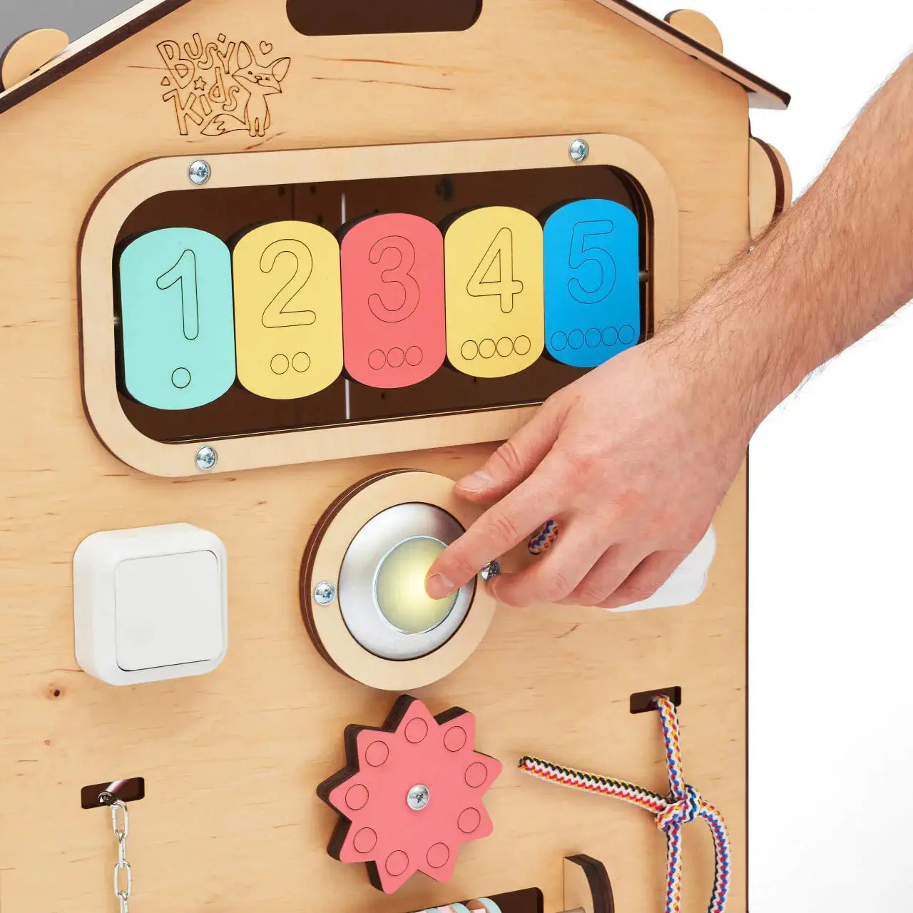 Maisonnette Éducative - Bois Natura, 12 à 18 mois - BusyKids by BusyKids