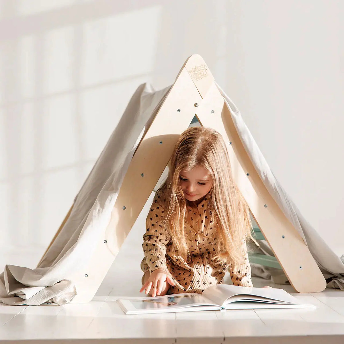 Triangle de Motricité Pikler - Menthe, bois natura, 12 mois - BusyKids by BusyKids