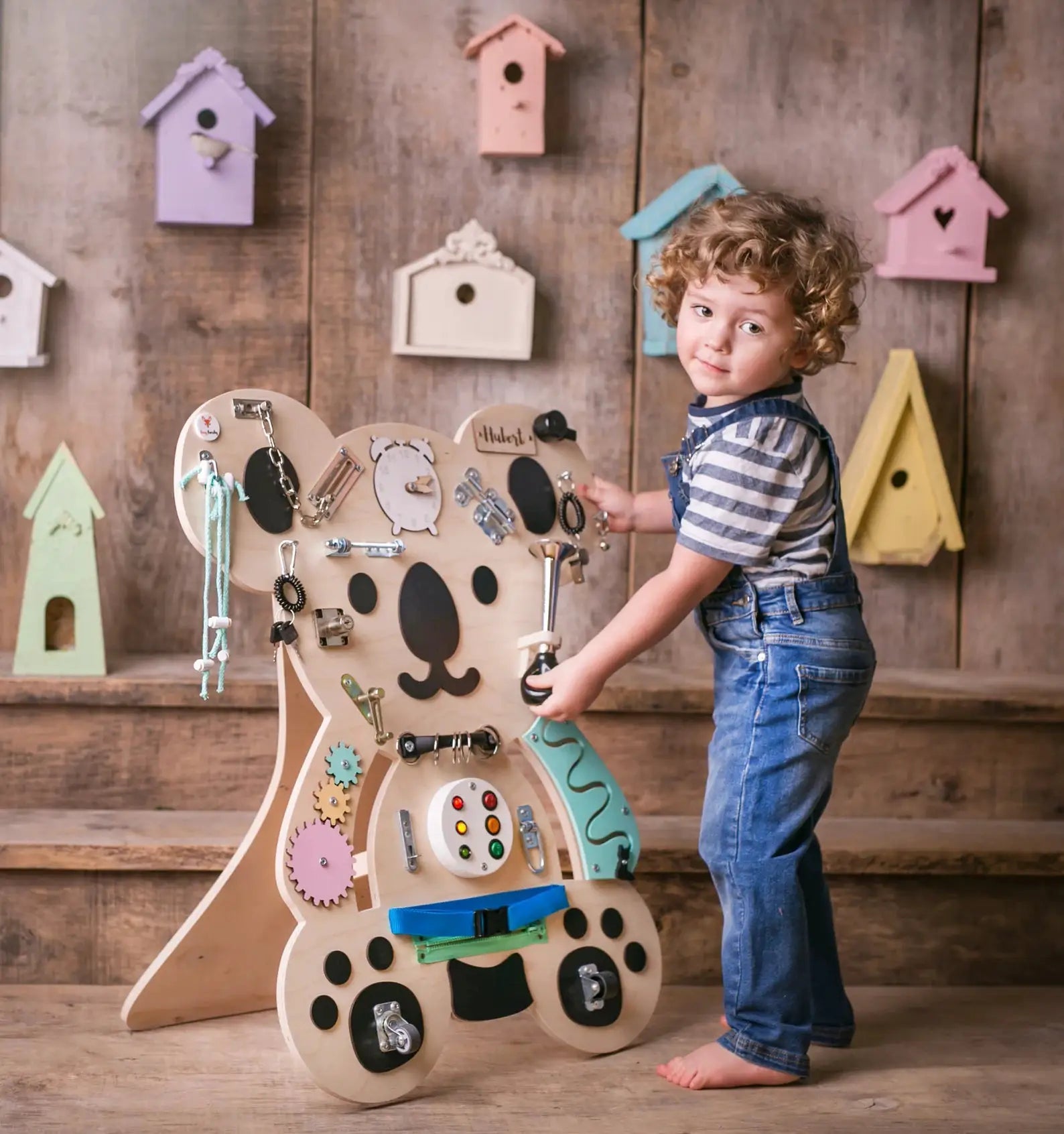 Koala Busy board - Planche sensorielle - Jeu de motricite fine pour enfant ( 3 ans et + ) by FoxyFamily