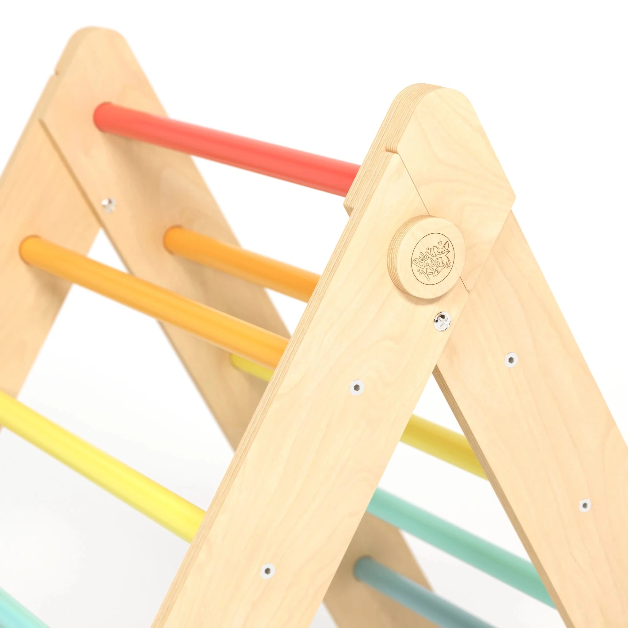 Ensemble triangle pikler + planche + bascule d’équilibre - arc - en - ciel, bois Natura, 12 à 18 mois - BusyKids - myplayground