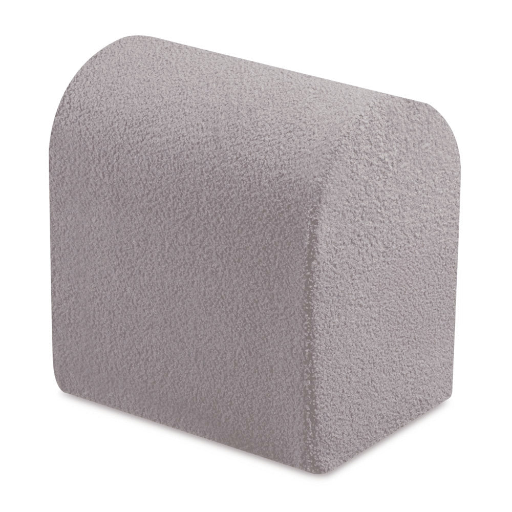 Château de terrain de jeu avec piscine +150 balles (perle, argent) – Peau de mouton grise –Plush Nest - myplayground