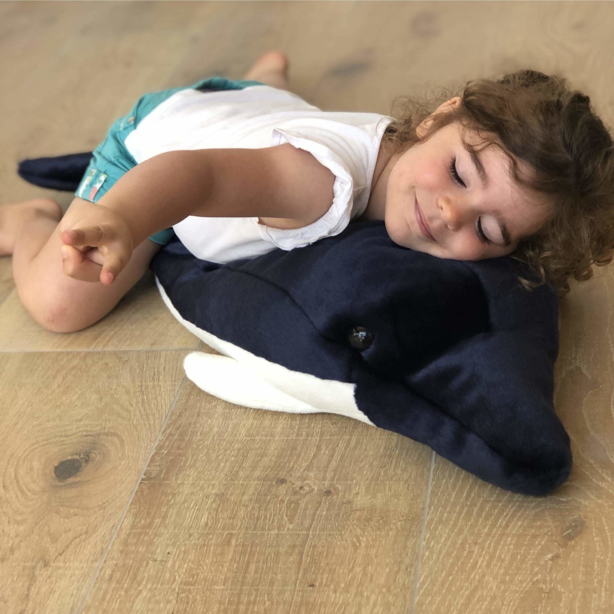 Ma peluche Dauphin Auguste - La Pelucherie - myplayground