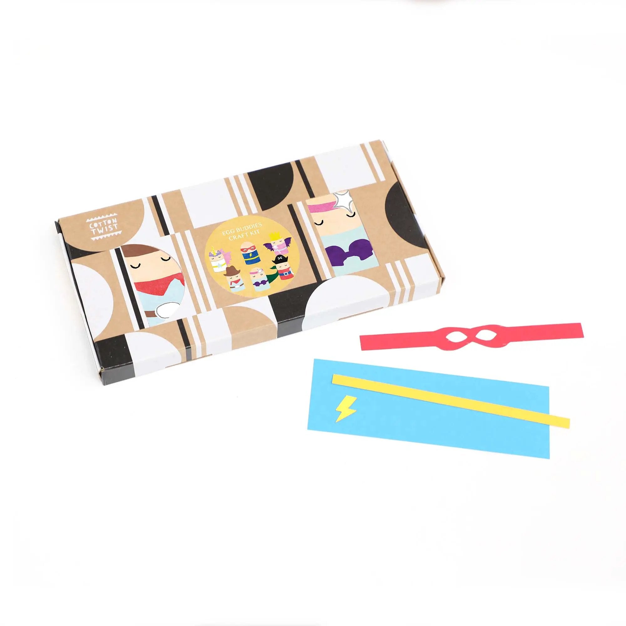 Boîte d'activités avec personnages en forme de coquetier de Pâques by Cotton Twist