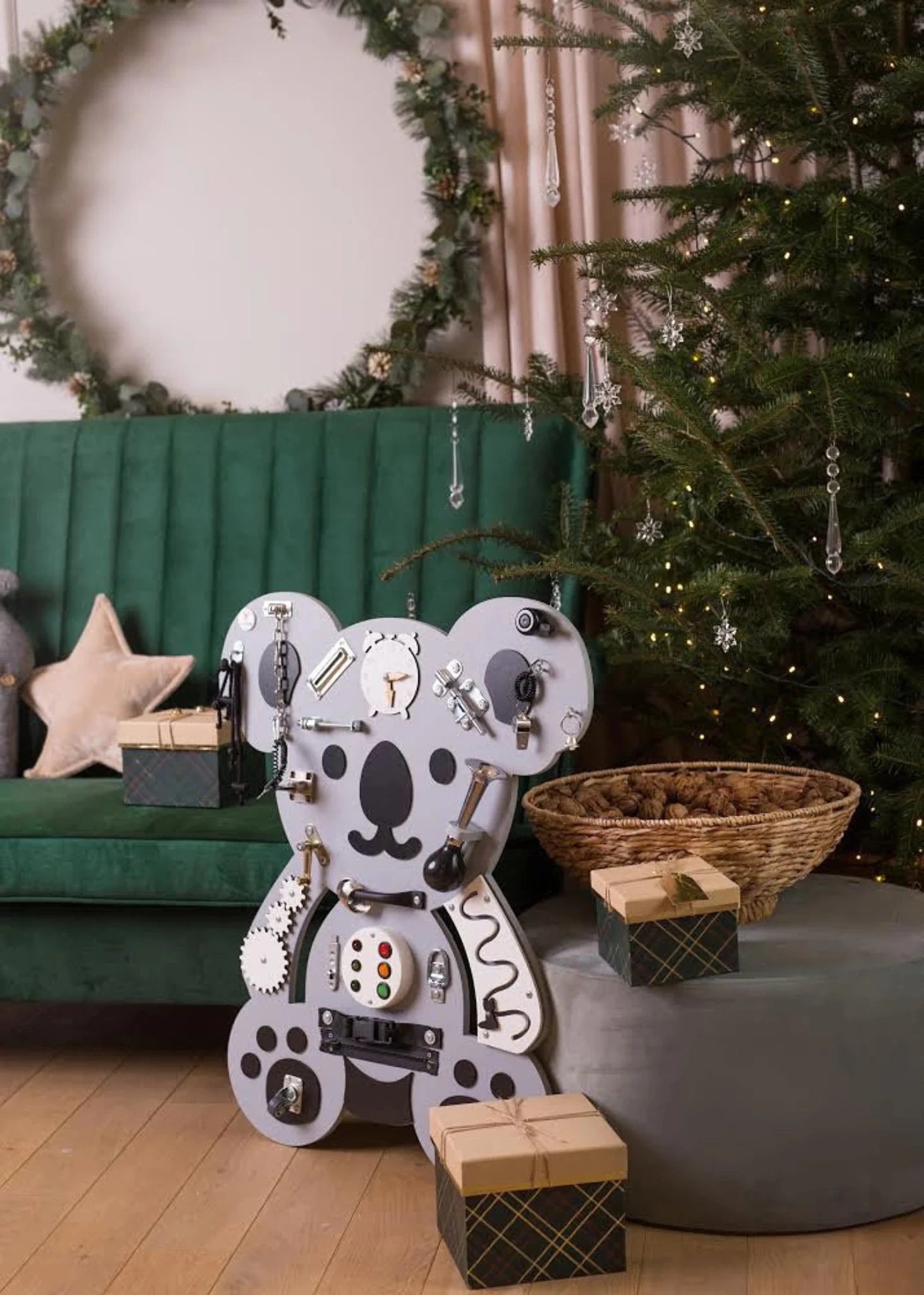 Koala Gris Busy board grise Koala - Planche sensorielle - Jeu de motricite fine pour enfant (3 ans et +) - myplayground