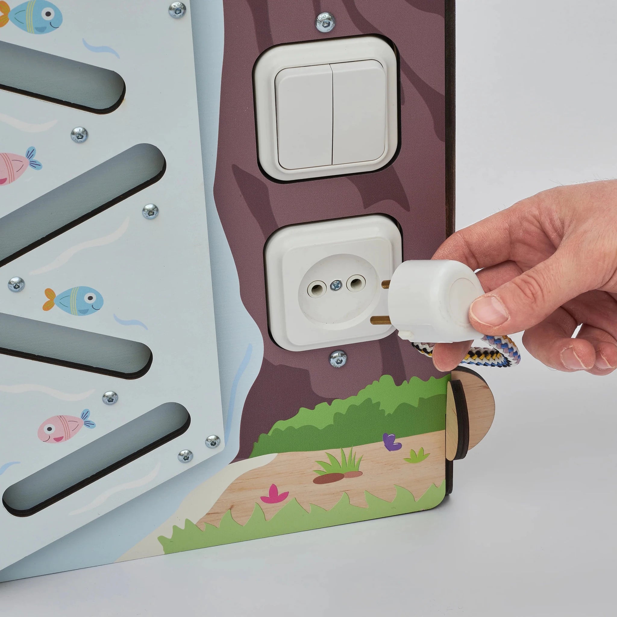 Busy Board Maisonnette Éducative DINO Équipé d'un Éclairage - Bois Natura, 12 à 18 mois - BusyKids - myplayground