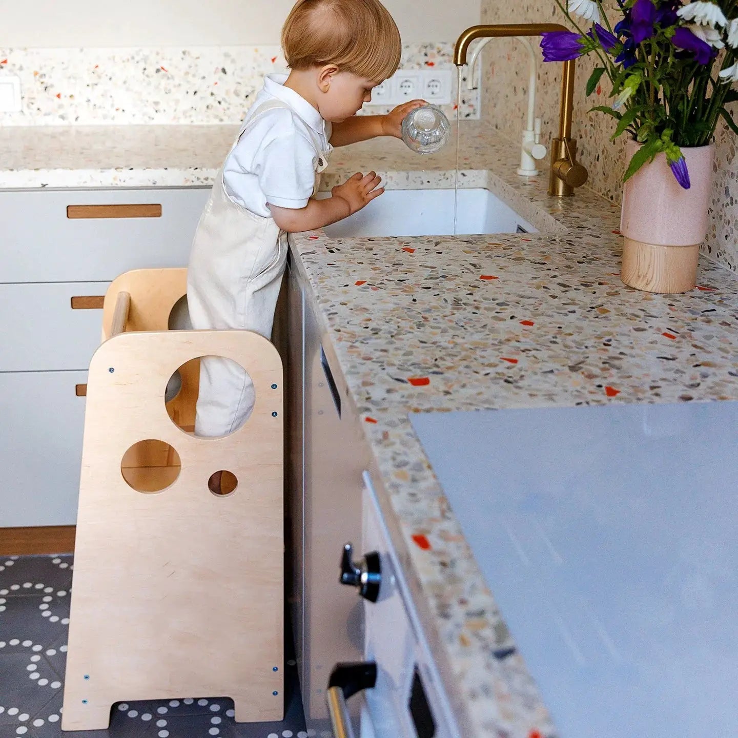 Tour Ajustable d’Apprentissage 3-en-1 - bois brut (non verni), 18 à 24 mois - BusyKids by BusyKids