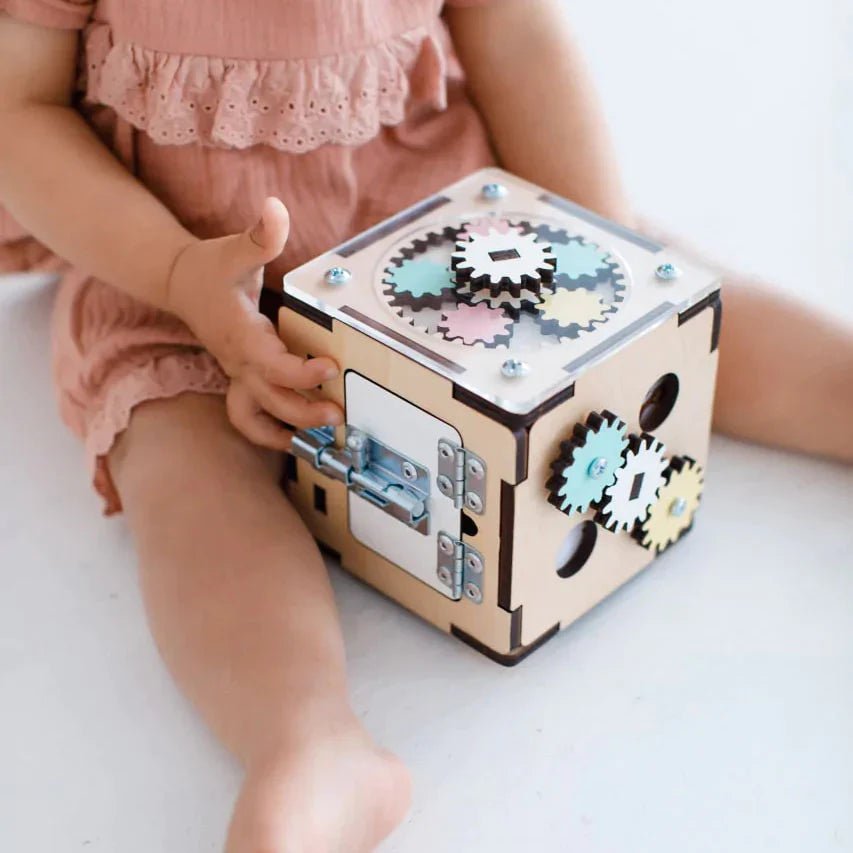 Ensemble Maisonnette et Cube Interactif - Natura/Pastel, bois natura - 12 à 18 mois - BusyKids - myplayground