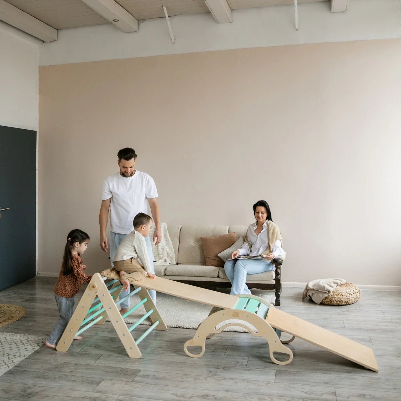 Ensemble triangle pikler + 2 Planches à Double Face + Bascule d’Équilibre - Menthe, bois natura, 12 à 18 mois - BusyKids - myplayground