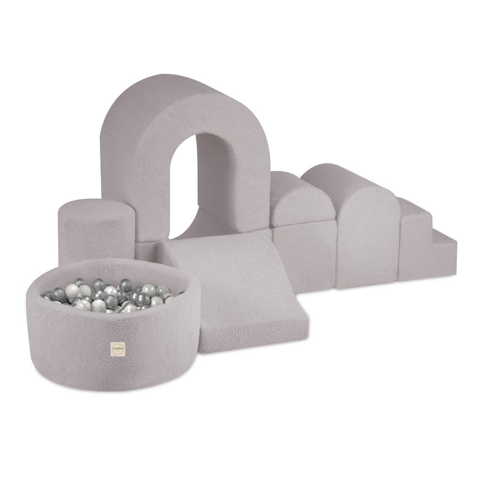 Château de terrain de jeu avec piscine +150 balles (perle, argent) – Peau de mouton grise –Plush Nest by Misioo