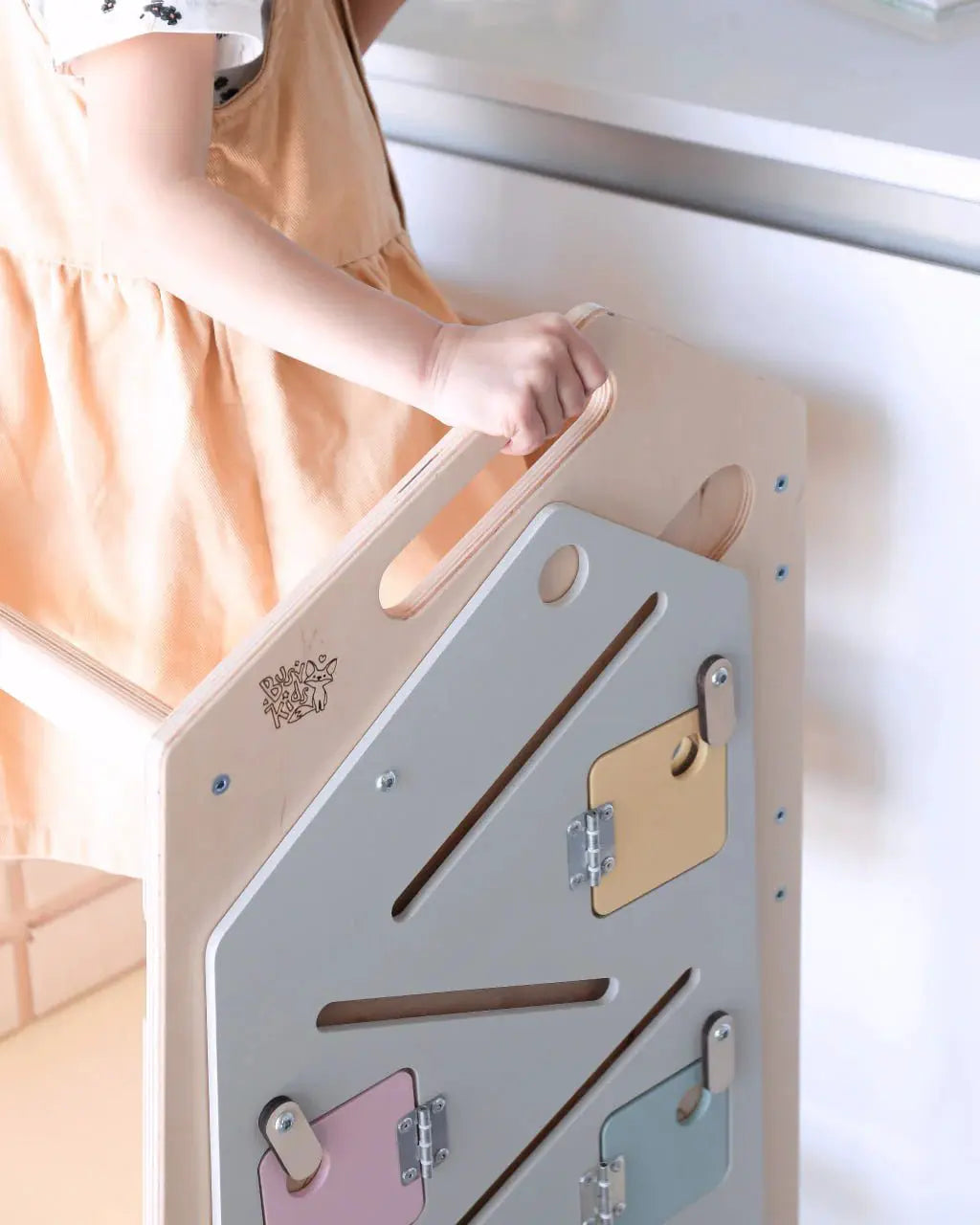 Tour d’Apprentissage Multifonctions 5 en 1 Play XL -Bois Brut (non verni), 18 à 24 mois - BusyKids by BusyKids