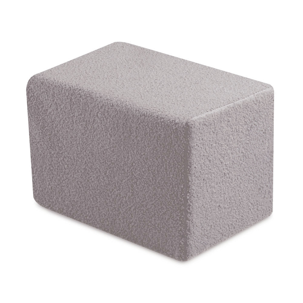 Château de terrain de jeu avec piscine +150 balles (perle, argent) – Peau de mouton grise –Plush Nest - myplayground