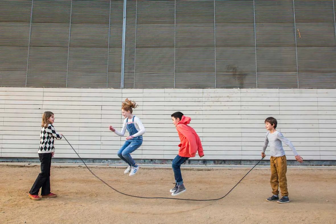 Me&Mine | Corde à sauter Playground - Jouet pour enfants. by Me&Mine