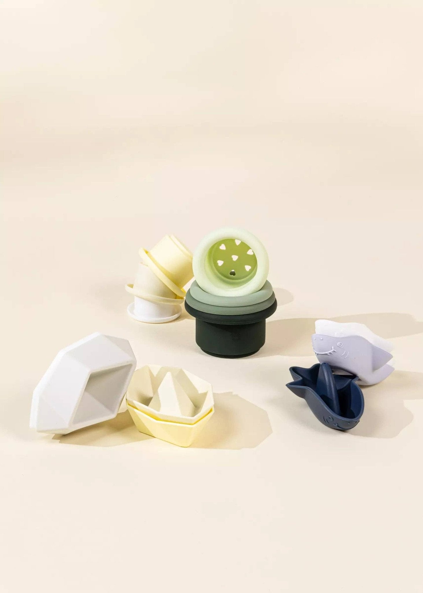 3 ensembles de jouets de bain empilables en silicone - Jeu de bain enfant - Coco Village - myplayground