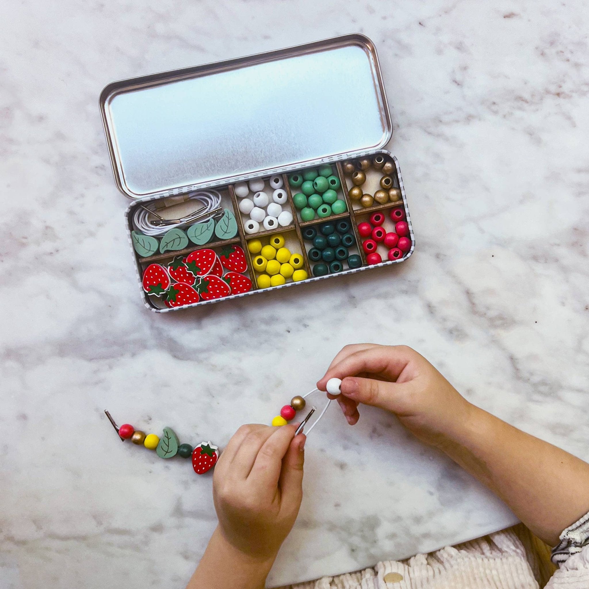 Kit de perles avec bracelet en forme de fraise - myplayground