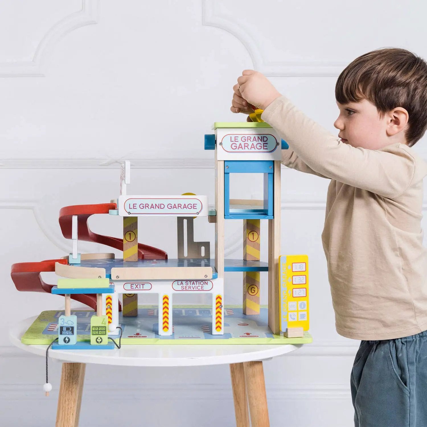 Le grand parking - Jeu éducatif enfant by Le Toy Van
