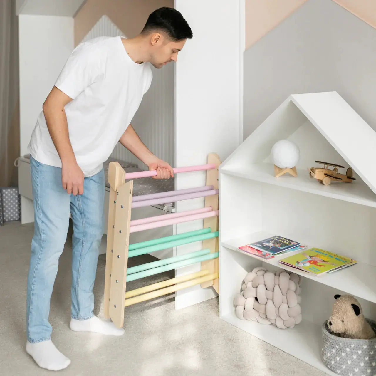 Ensemble triangle pikler + planche + bascule d’équilibre - pastel, bois Natura, 12 à 18 mois - BusyKids by BusyKids